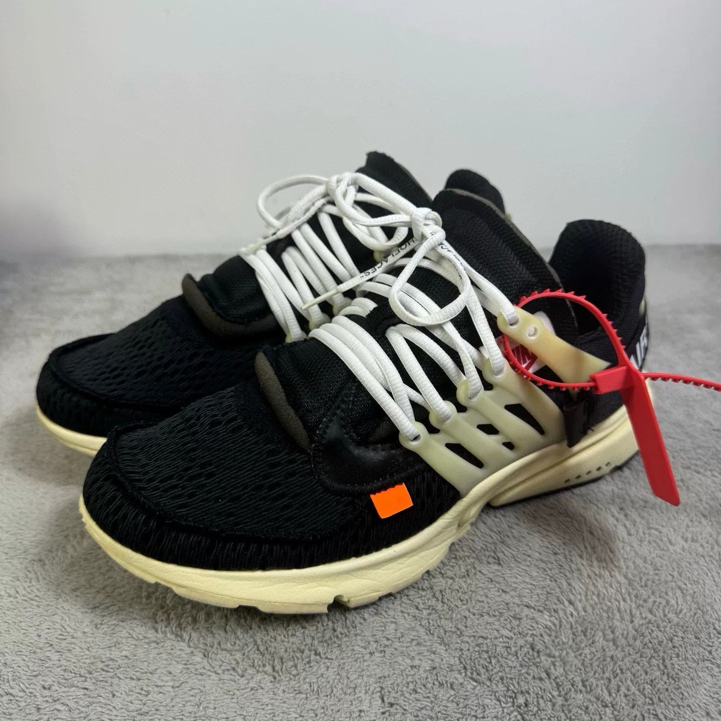 Off-White Off-White Black Lowtop Sneakers 44 Men Size US 10.5 / EU 43-44 - 1 Thumbnail