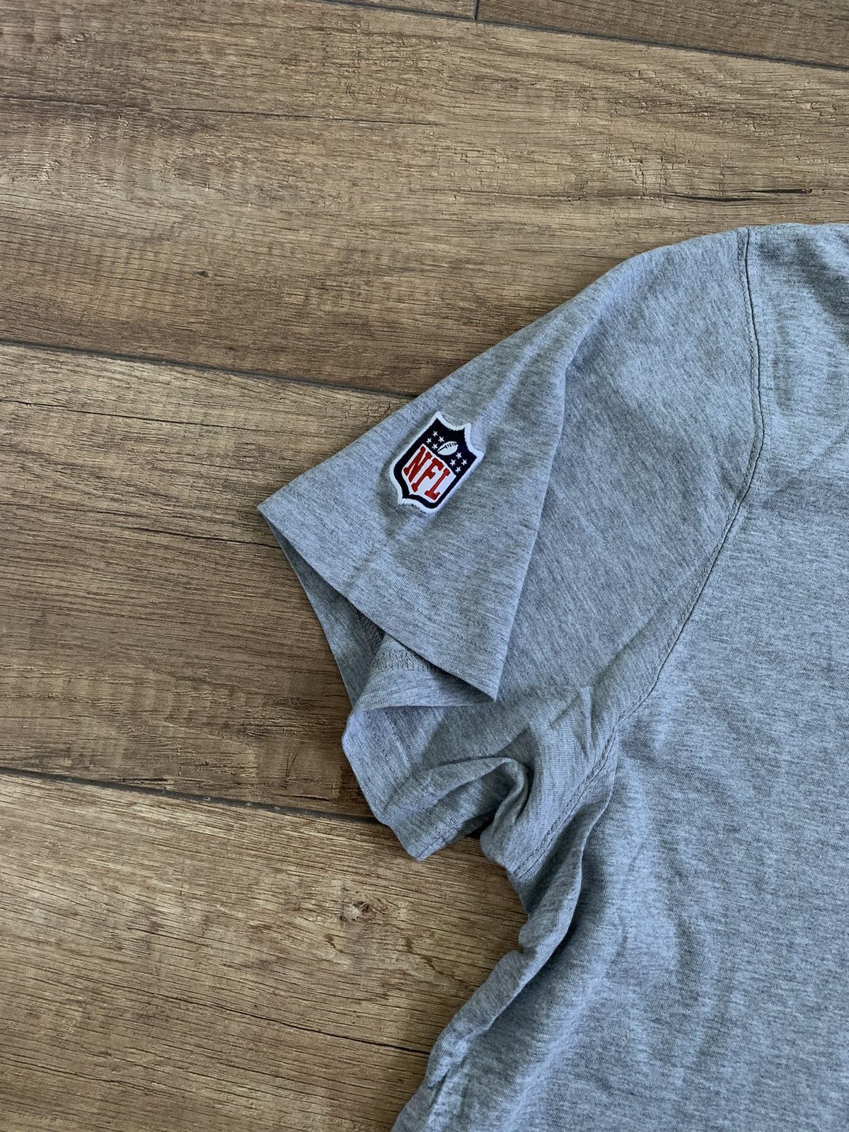 New Era New Era NFL Logo T Shirt Size US L / EU 52-54 / 3 - 6 Thumbnail