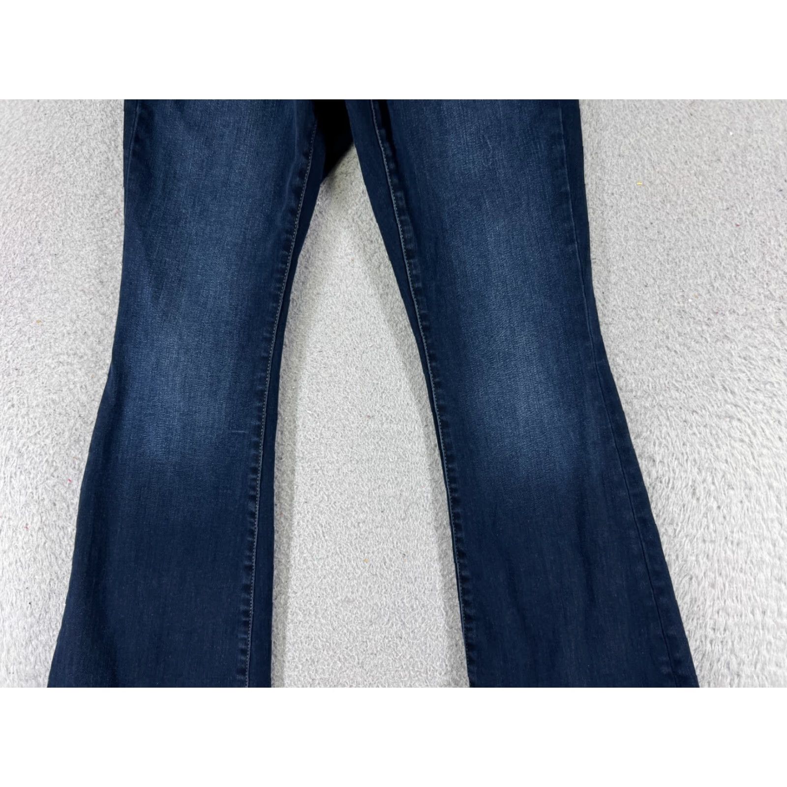 Vintage Universal Thread Jeans Women 2 Regular Blue Denim Flared Stretch Cotton Blend Dark Wash Womens Size 26" / US 2 / IT 38 - 3 Thumbnail
