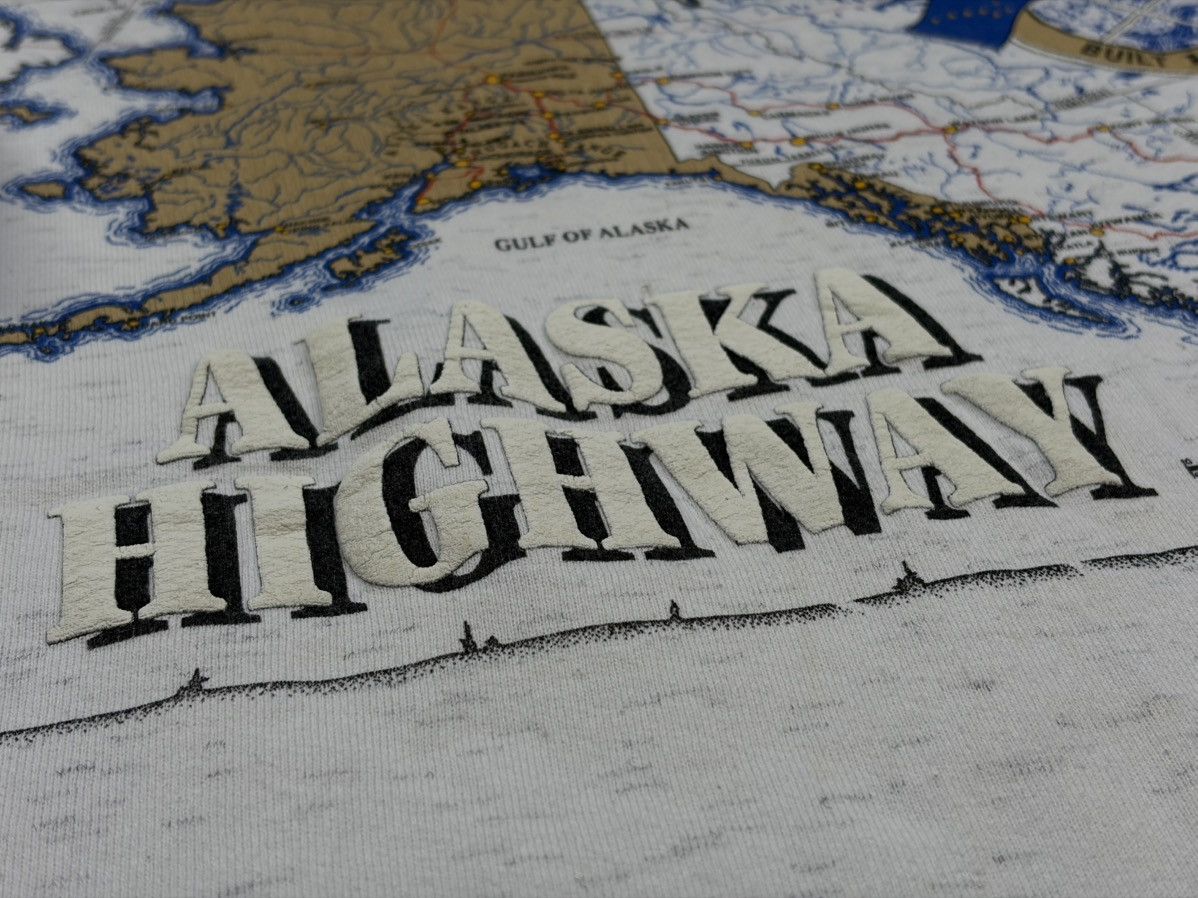Other Vintage Oneita Alaska Highway Dated 1993 Size US L / EU 52-54 / 3 - 6 Thumbnail