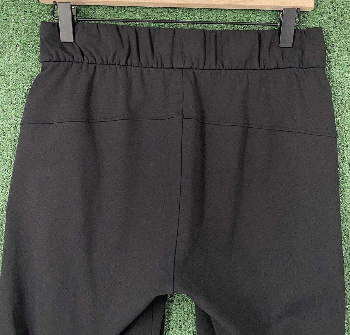 Lululemon Lululemon On The Fly Black Jogger Pants Womens Size 4 Size 27" / US 4 / IT 40 - 6 Thumbnail