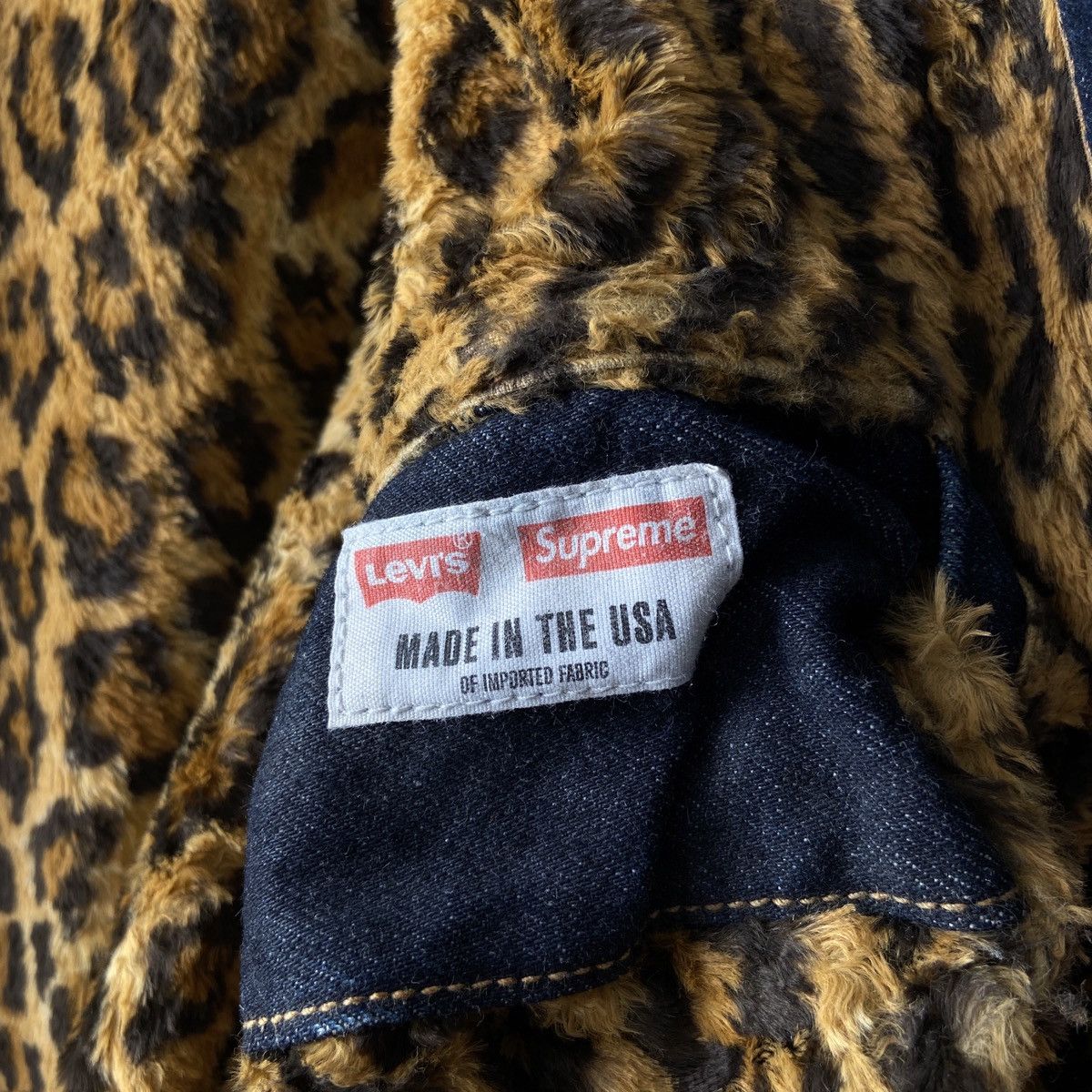 SUPREME x LEVIS TRUCKER DENIM JEAN JACKET BLACK LEOPARD PRIN