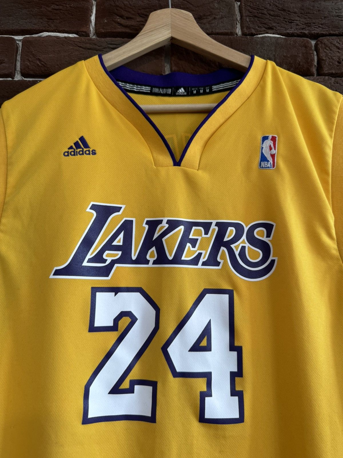 Vintage 00s Adidas LA Lakers 24 Bryant Basketball NBA Jersey