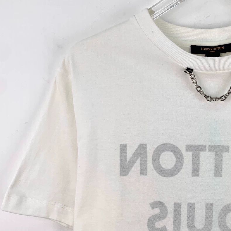 Louis Vuitton Louis Vuitton White logo monogrammed chain cotton crew nec Size M / US 6-8 / IT 42-44 - 3 Thumbnail