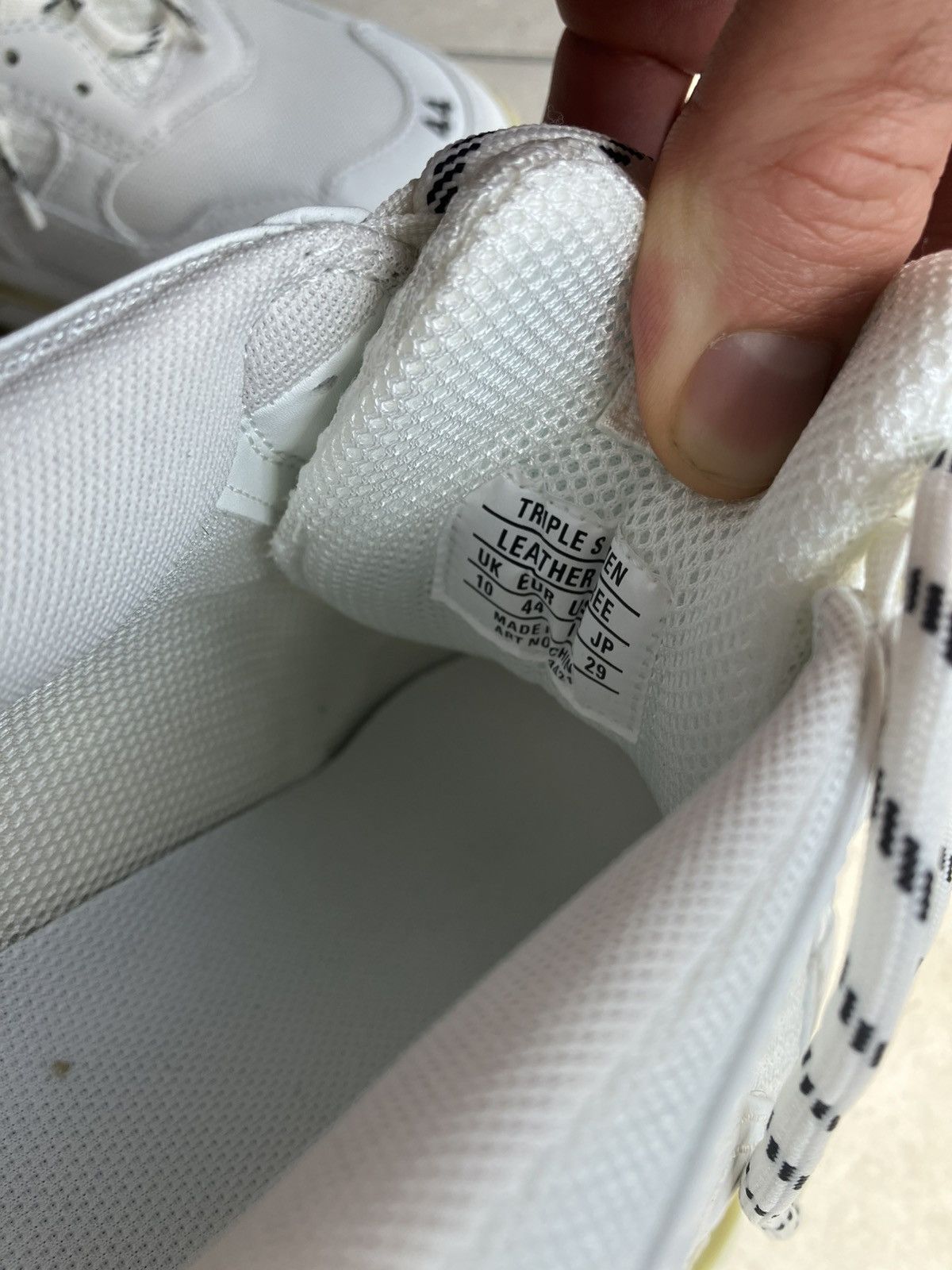 Balenciaga Balenciaga Triple S - White/ Creme - 44 Size US 11 / EU 44 - 9 Thumbnail