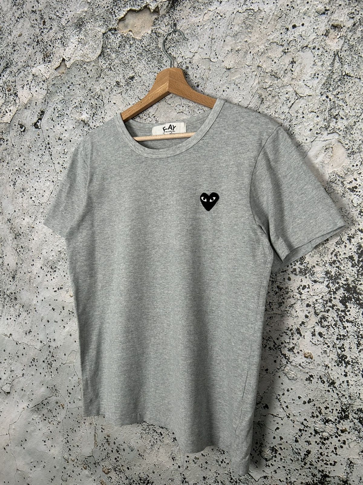 Comme des Garcons Comme Des Garcons Play Grey Heart Logo Tee Japanese Hype Size US L / EU 52-54 / 3 - 2 Thumbnail