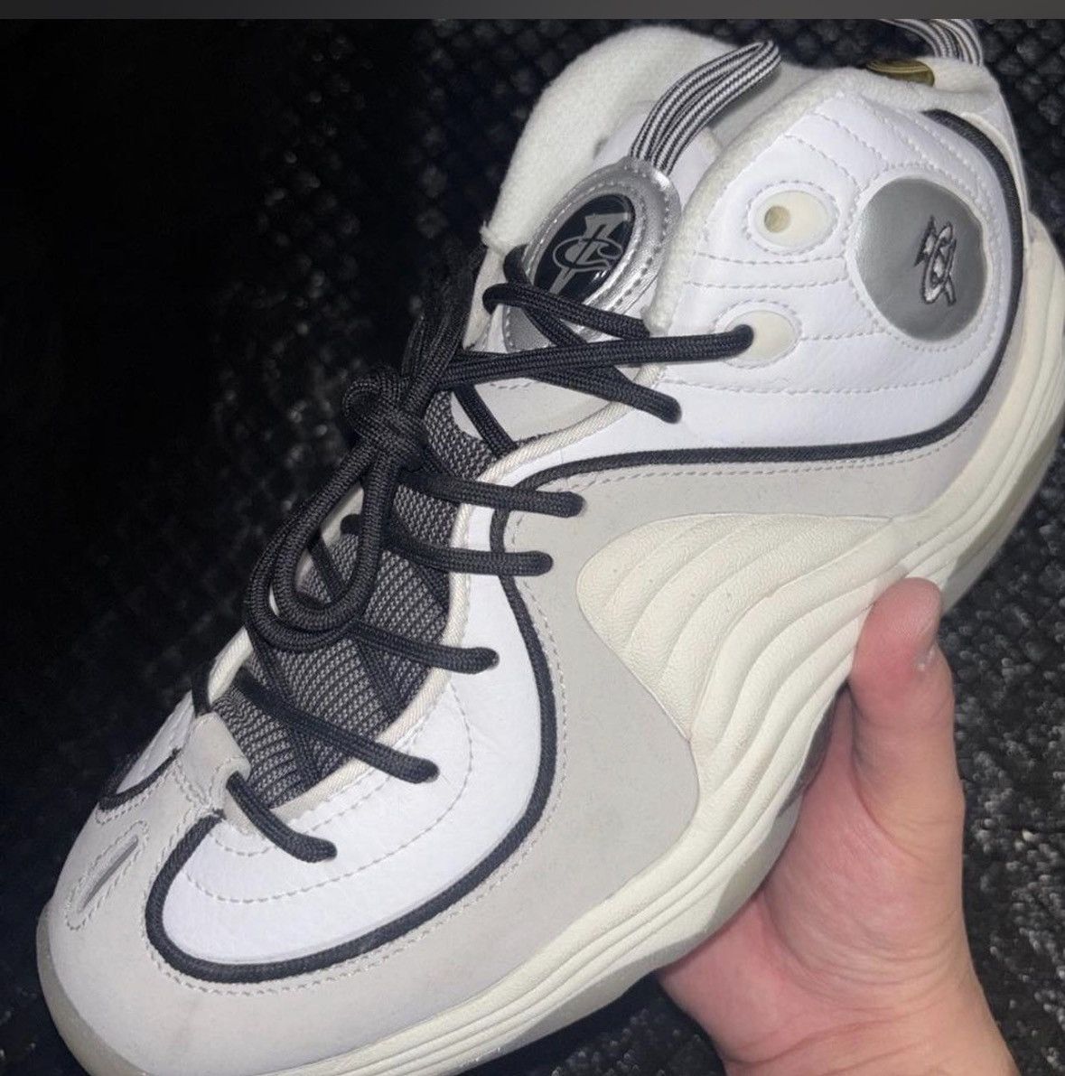 Nike Nike Air Penny II "White and Photon Dust" Size US 9 / EU 42 - 1 Thumbnail