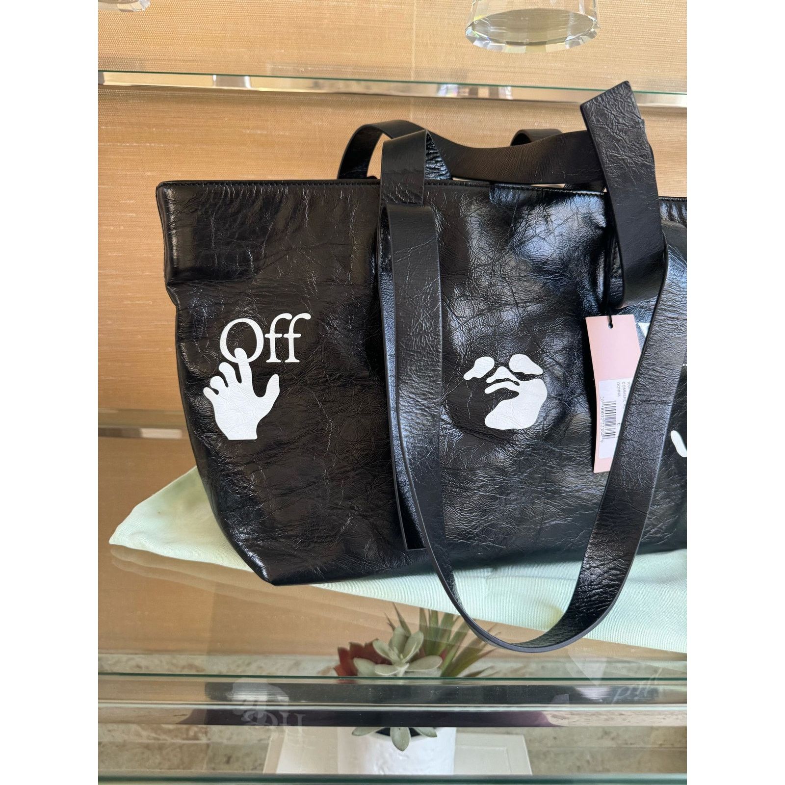 o1rshd1 Size: OS / Commercial Tote Bag in Black/White