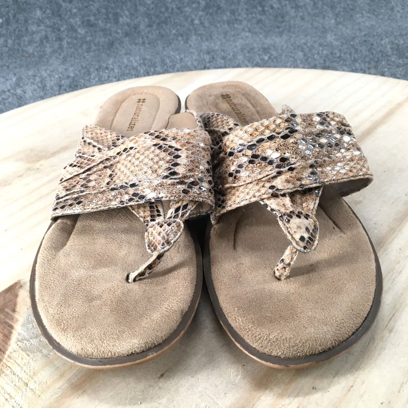 Naturalizer Naturalizer Joi Sandals Womens 8.5 M Casual Slip On Thong Brown Faux Leather Straps Size US 9 / IT 39 - 7 Thumbnail