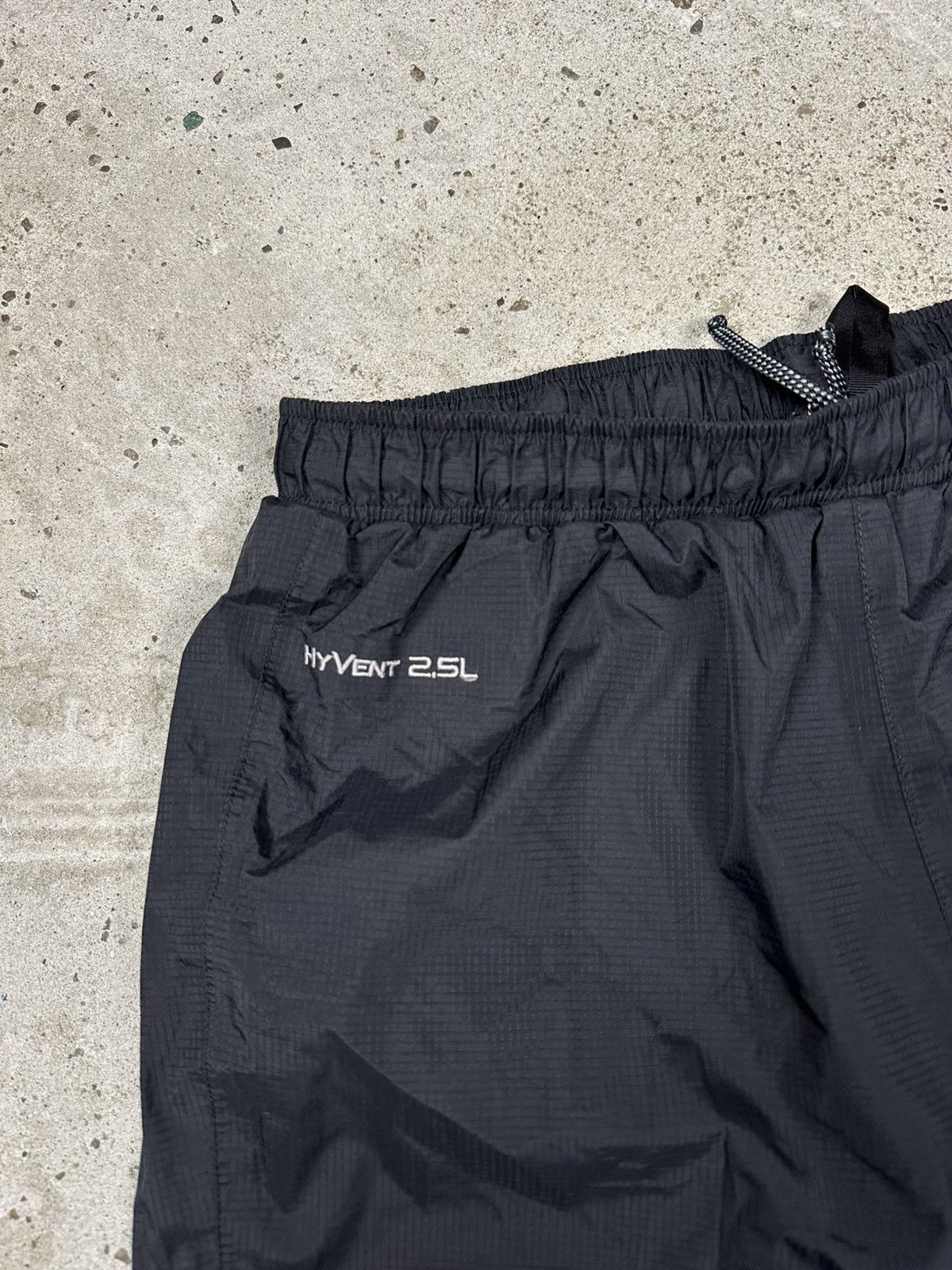 The North Face The North Face HyVent 2.5L Black Membrane Pants Outdoor Size US 31 - 7 Thumbnail