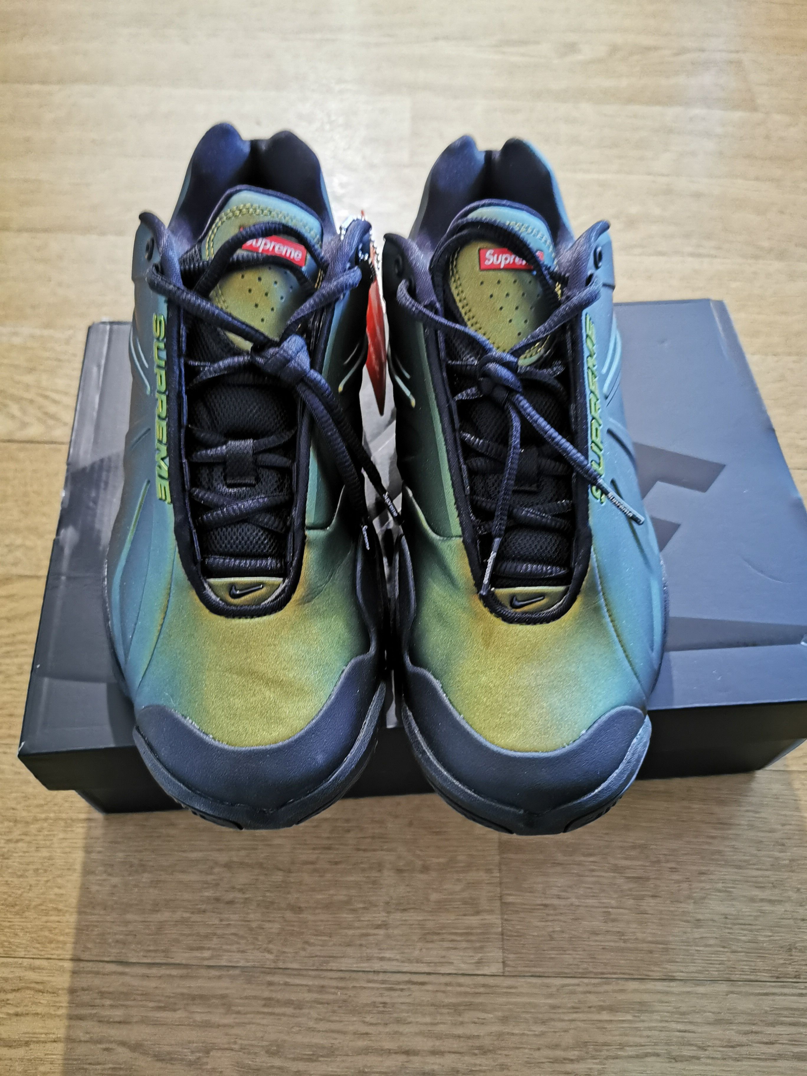 Nike × Supreme Rare collaboration Supreme x Nike Air Zoom Courtposite SP Size US 9.5 / EU 42-43 - 14 Thumbnail