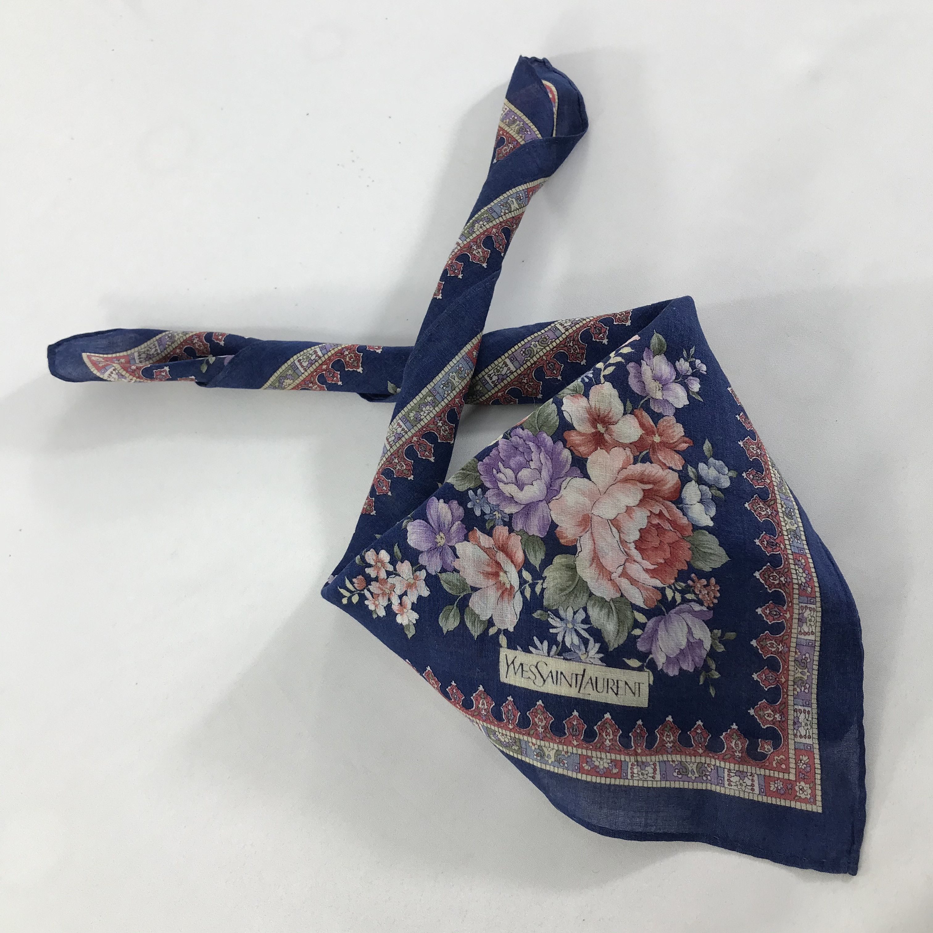 Vintage Yves Saint Laurent Bandana / Handkerchief/Neckerchief -S1297 Size ONE SIZE - 4 Thumbnail