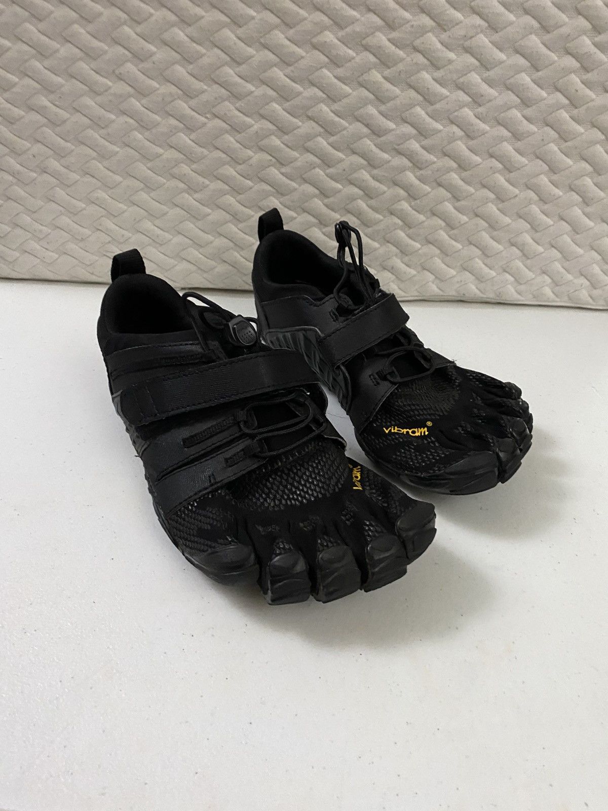 Vibram Vibram Fivefingers V-Train 2.0 Mens Shoes 20M7701 8-8.5 LNC Size US 8 / EU 41 - 9 Thumbnail