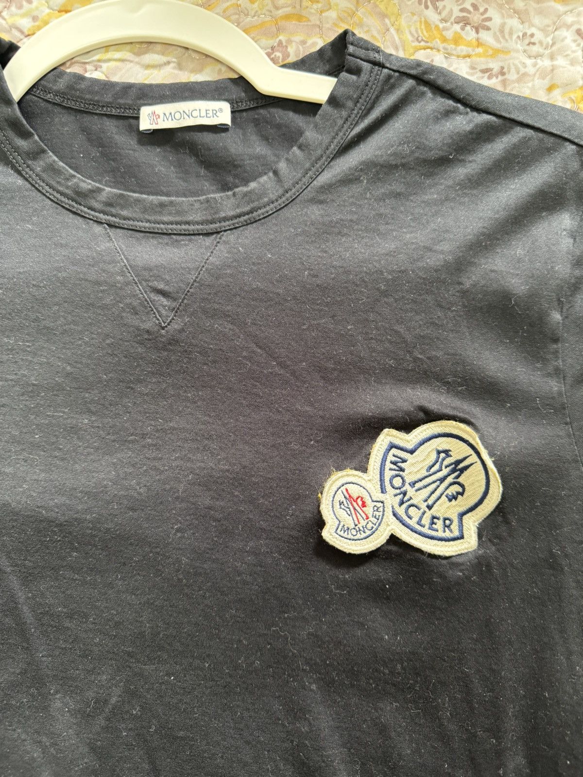 Moncler MONCLER LOGO PATCH CREWNECK T shirt Size US S / EU 44-46 / 1 - 2 Thumbnail