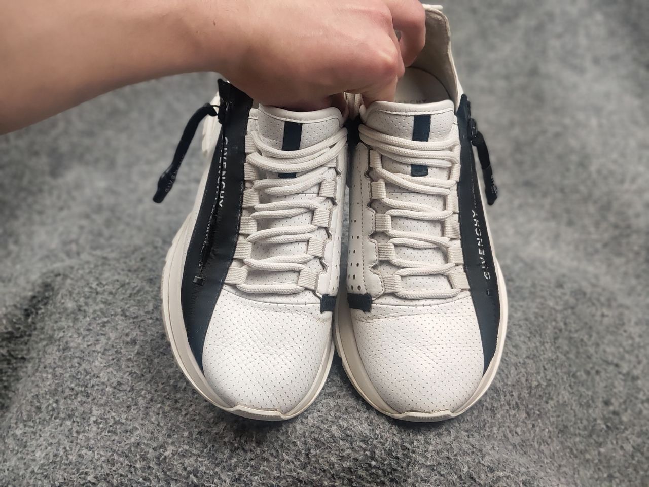 Givenchy Givenchy spectre runner sneakers leather Logo Zip Shoes Size US 8.5 / IT 38.5 - 25 Thumbnail