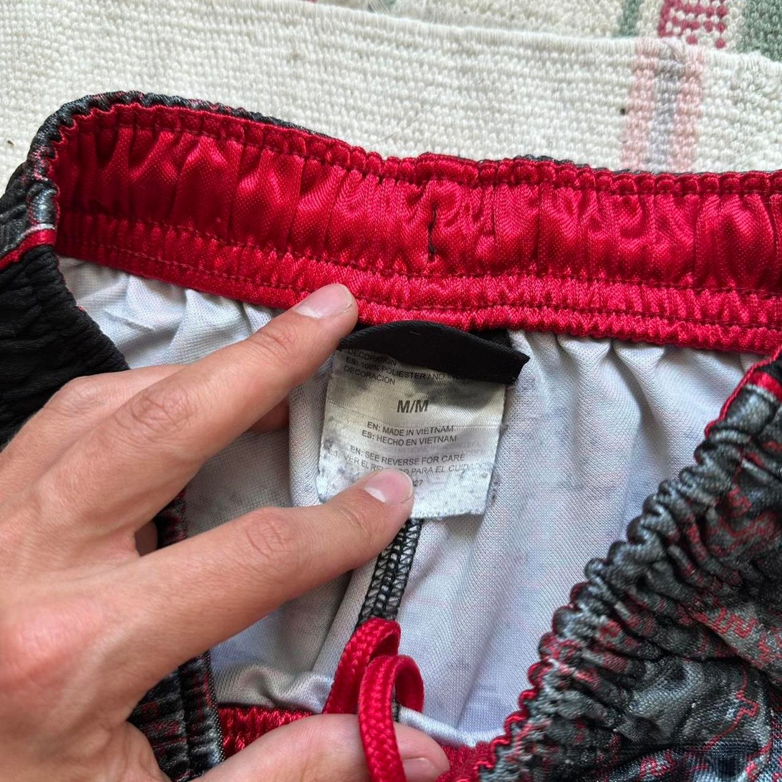 Vintage Vintage Y2K Grey Red Digi Camo Long And1 Basketball Shorts Size US 28 / EU 44 - 7 Thumbnail