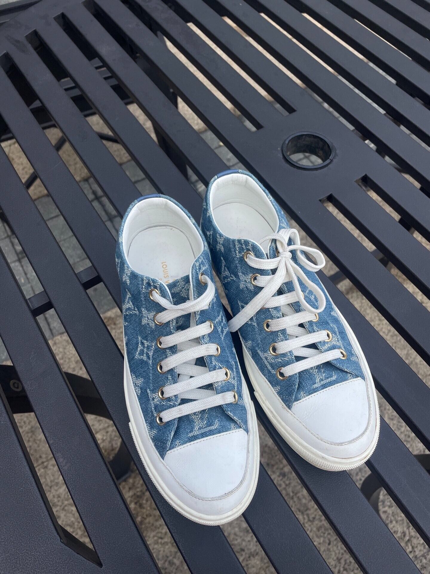 LVXWA Louis Vuitton Blue Sneakers for Sale Size US 7 / IT 37 - 1 Thumbnail