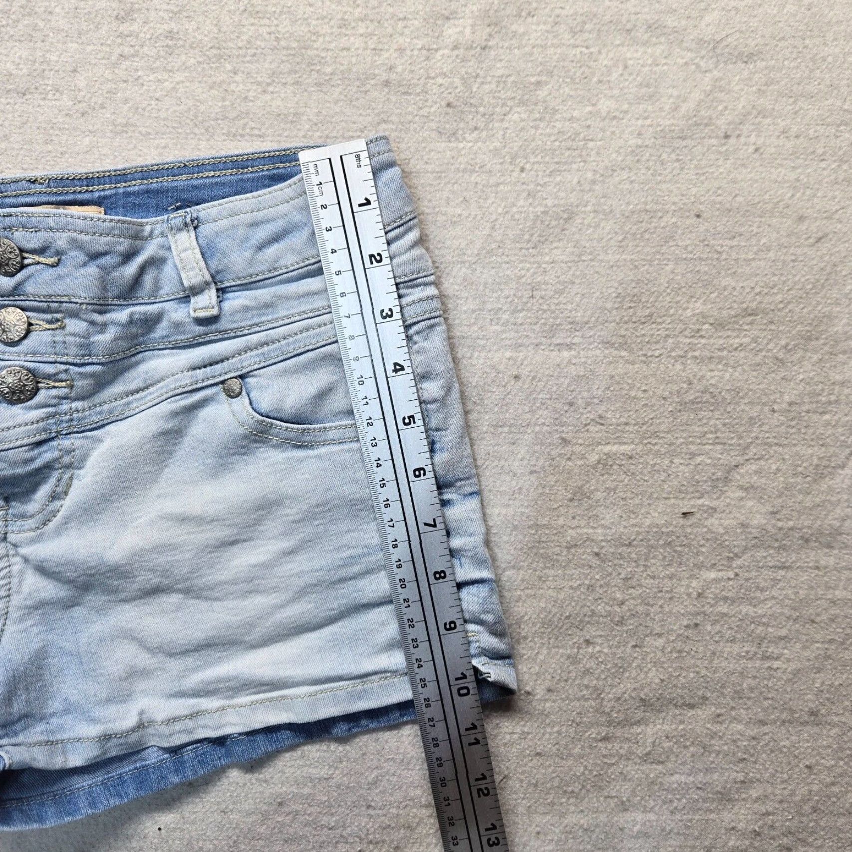 Vintage Blue Spice Blue Jean Shorts Shorts Light Wash Adult Women 8 Blue Distressed Shortie 90s? No decade given. Size 30" / US 8 / IT 44 - 5 Thumbnail