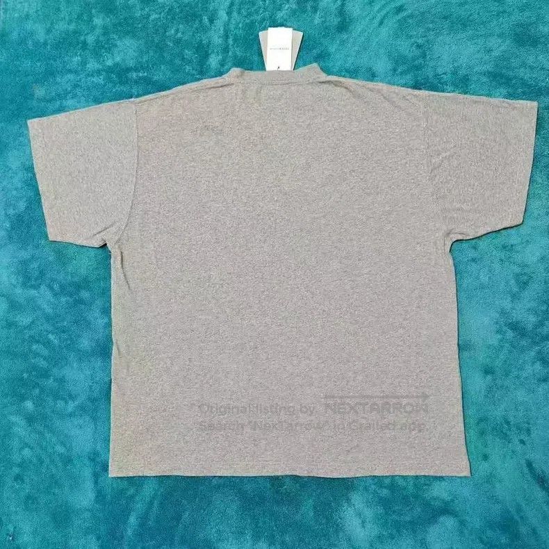 Balenciaga Balenciaga Round Neck Printed Short Sleeve T-Shirt in Grey Size US L / EU 52-54 / 3 - 2 Thumbnail