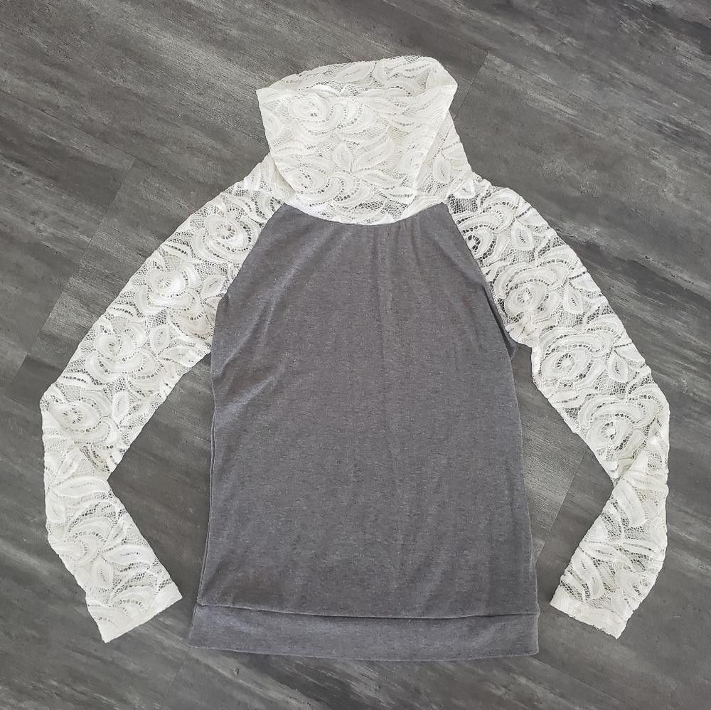 Designer Grey White Laced Turtleneck Sweater Size S / US 4 / IT 40 - 1 Thumbnail