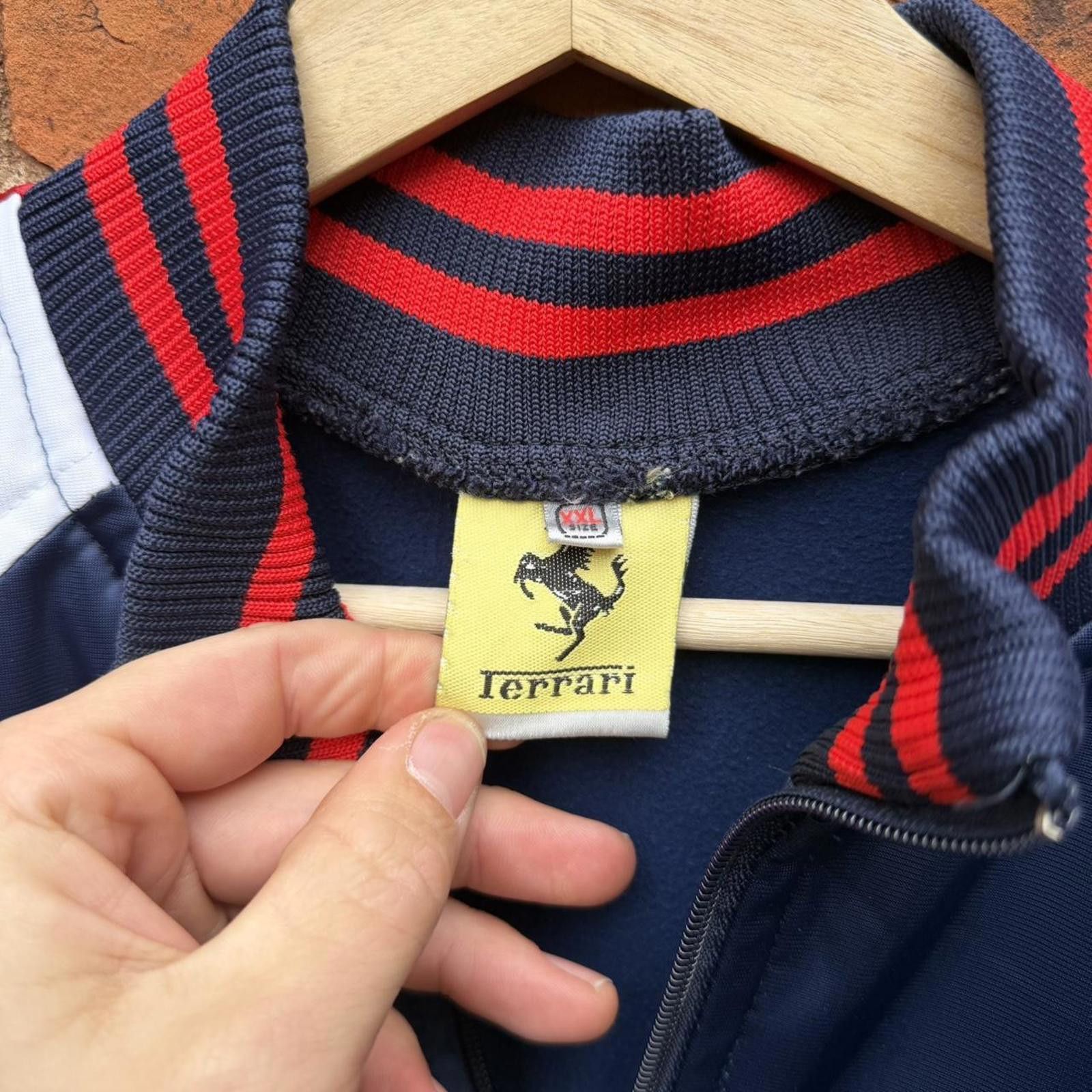 Ferrari vintage Ferrari track jacket 90s/00s L Size US L / EU 52-54 / 3 - 6 Thumbnail
