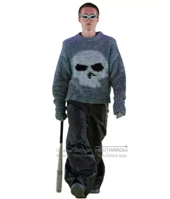 ERL ERL Skull Sweater with Glitter Detail. Size US XL / EU 56 / 4 - 1 Thumbnail