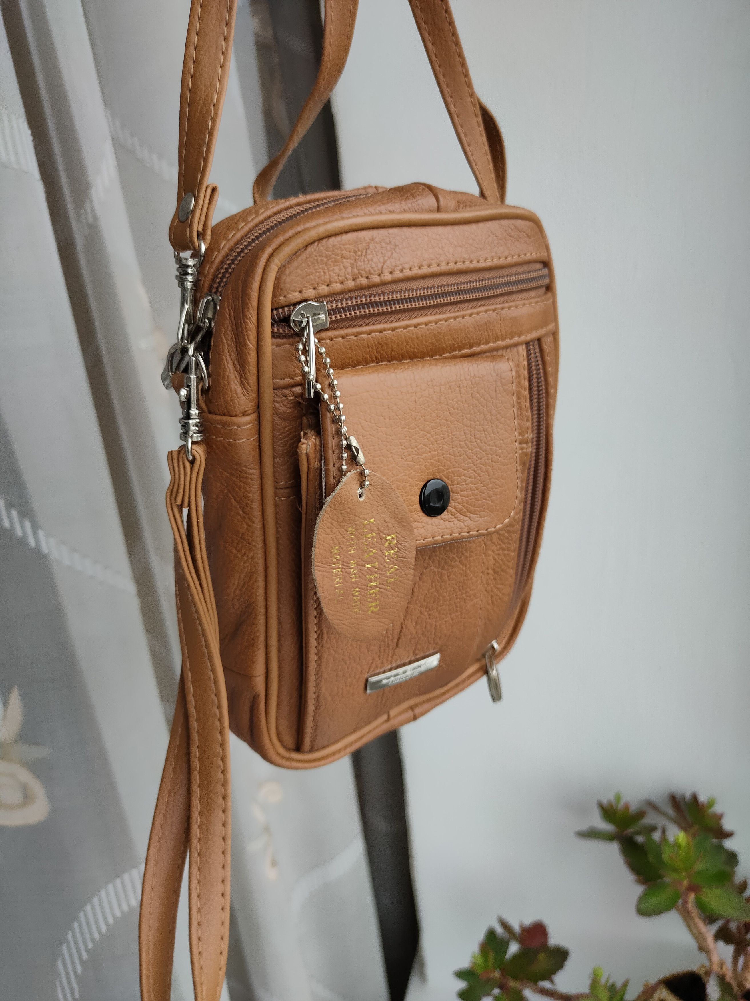 Leather Vintage Y2K Leather messenger bag Lorenz crossbody bag Size ONE SIZE - 1 Thumbnail