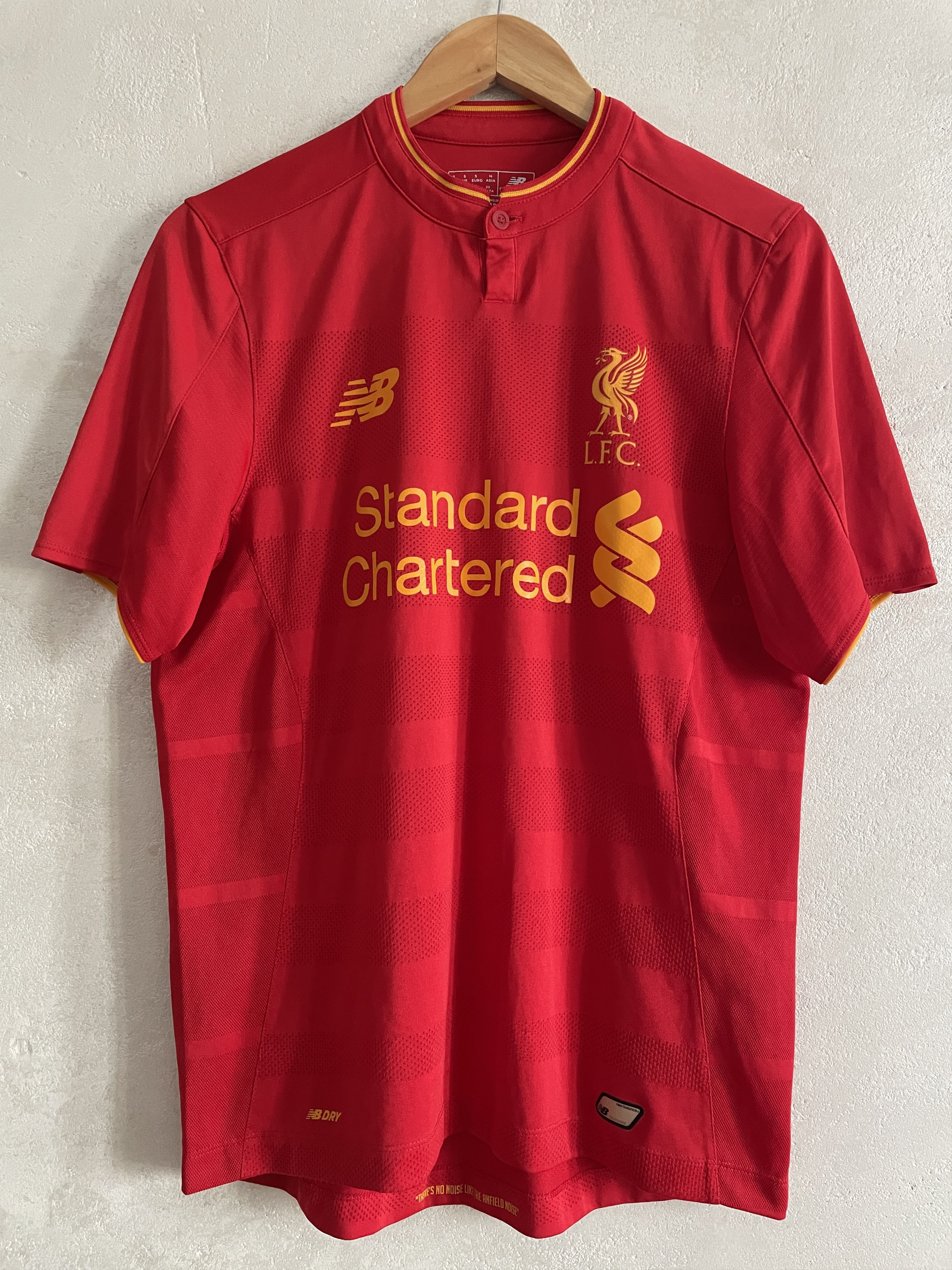New Balance Liverpool Home Football Shirt 2016 2017 Soccer Jersey Size US S / EU 44-46 / 1 - 1 Thumbnail