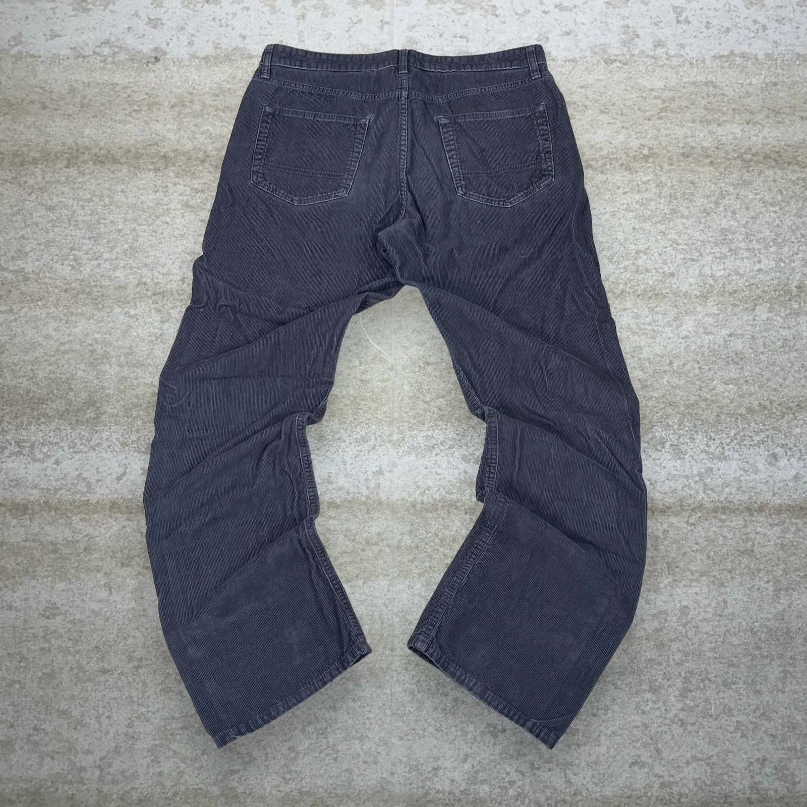 Eddie Bauer Vintage Y2K Eddie Bauer Corduroy Pants 35x32 Straight Grey Size US 35 - 1 Thumbnail
