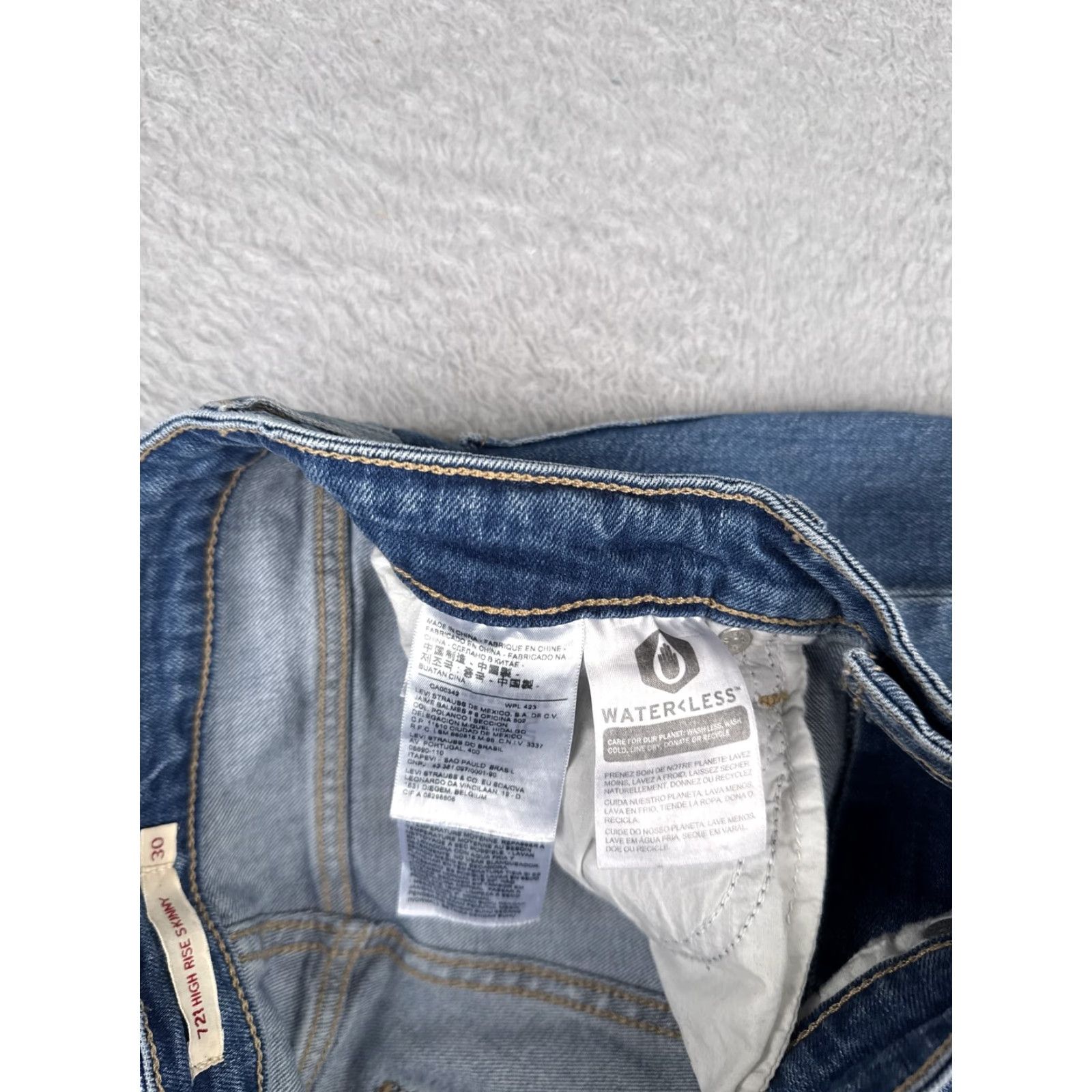 Levi's Levi's 721 High Rise Skinny Jeans Womens 30 Blue Distressed Denim Size 30" / US 8 / IT 44 - 7 Thumbnail