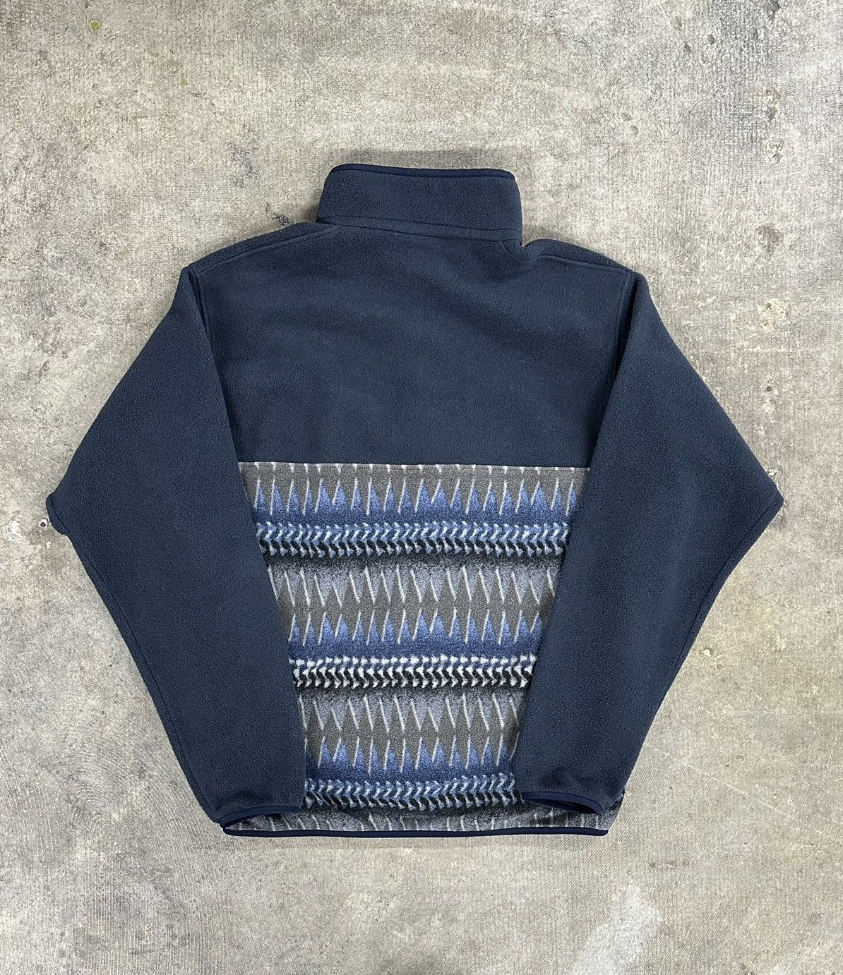 Patagonia Y2K Patagonia Aztec Symmetrical Synchilla Sweater Size US M / EU 48-50 / 2 - 2 Thumbnail