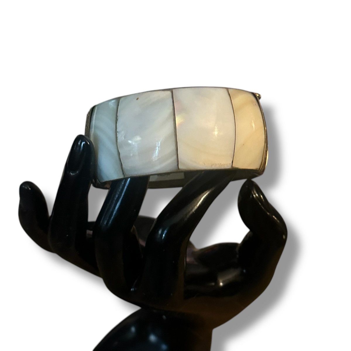 Vintage Vintage chunky mother of pearl brass hinged bangle bracelet Size ONE SIZE - 2 Thumbnail