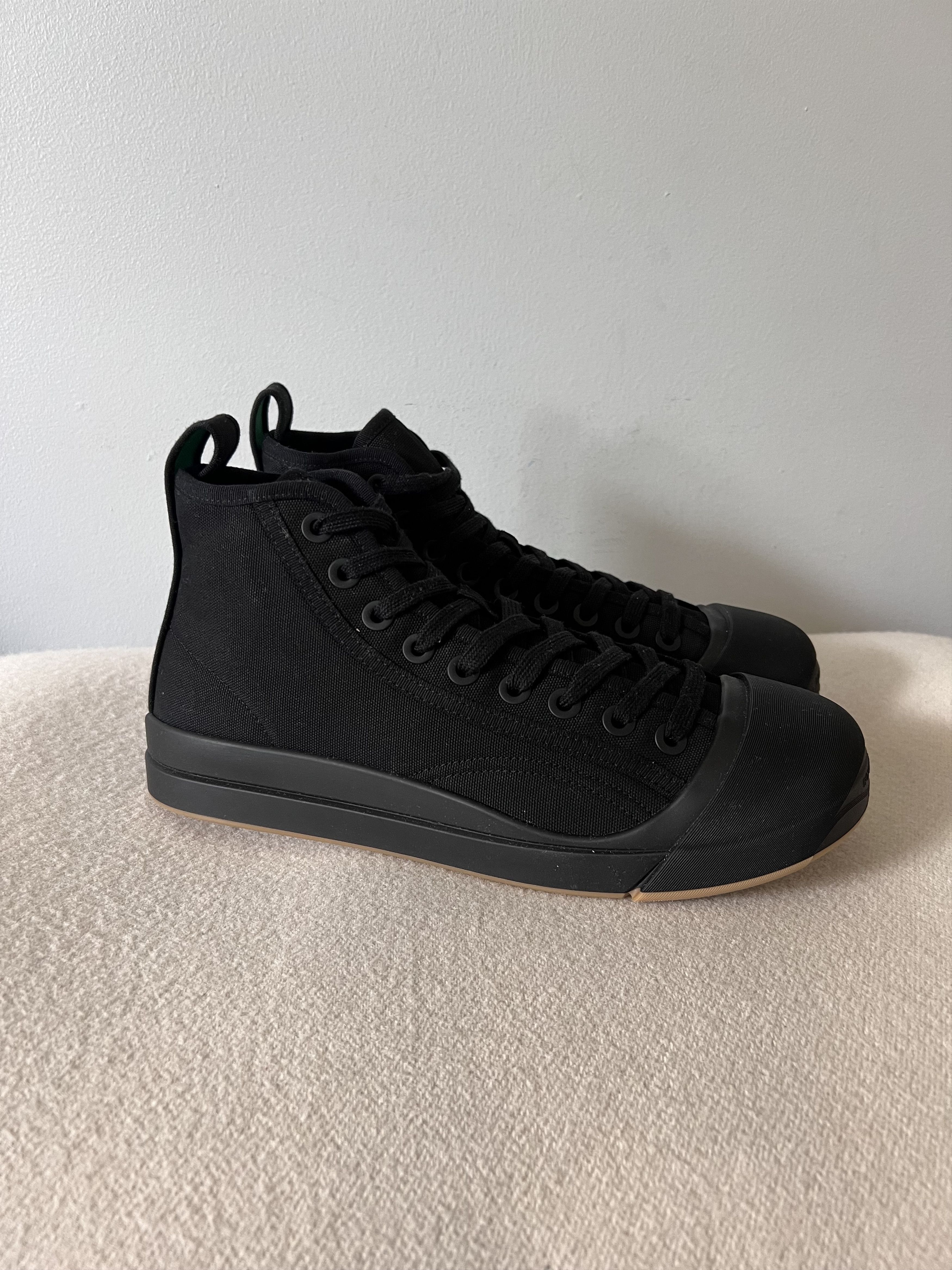 Bottega Veneta Bottega Veneta Canvas Vulcan Sneakers in Black Size US 8.5 / EU 41-42 - 1 Thumbnail