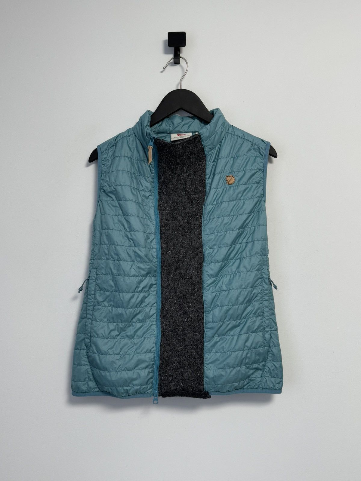 Fjallraven Fjallraven Abisko Puffer Vest G-Loft Supreme Full Zip Size S / US 4 / IT 40 - 1 Thumbnail
