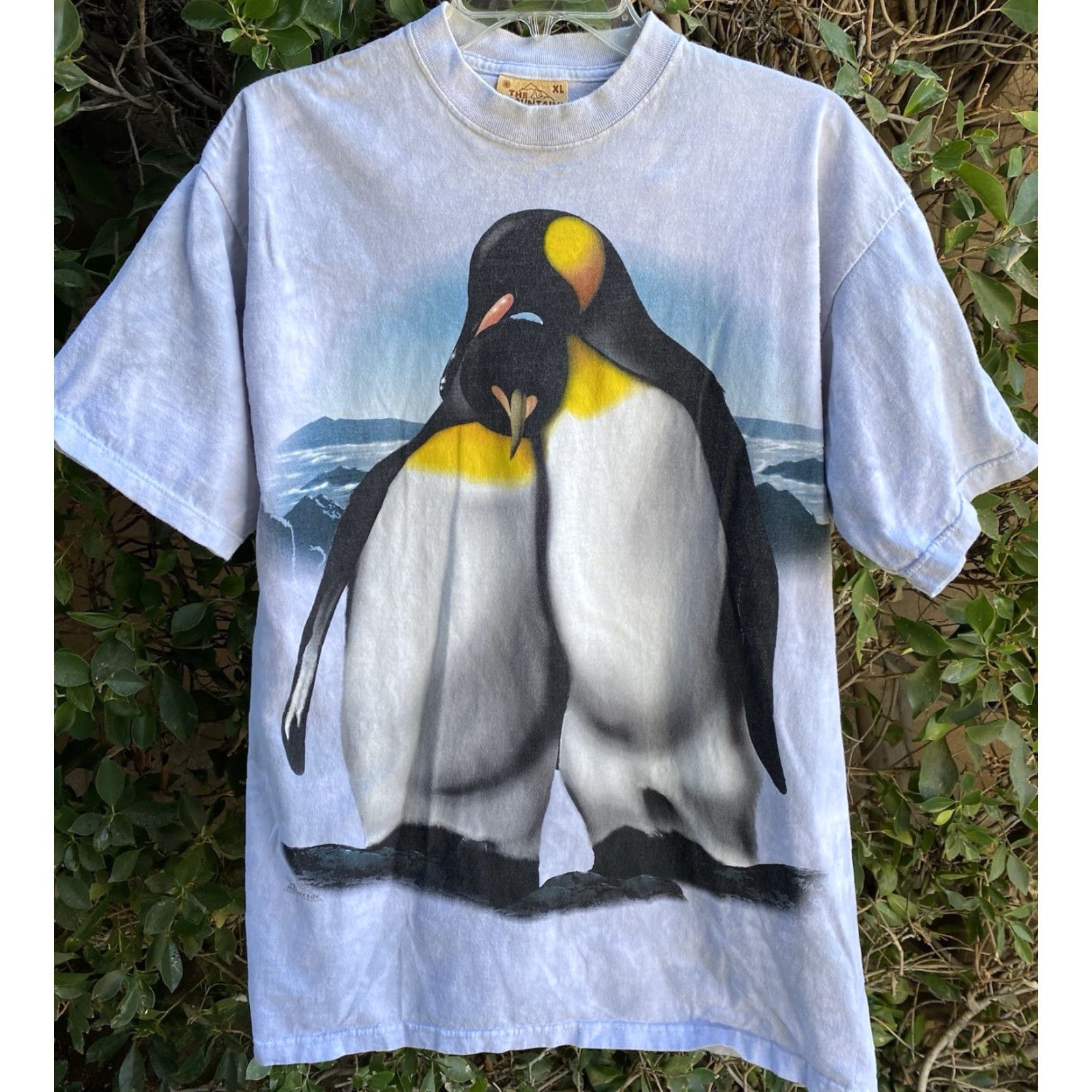 The Mountain VINTAGE The Mountain T-Shirt Penguin Penguins 2002 Nature Tee Size XL Gray Cotton Men Short Sleeve Graphic Print Shirt XL Mens Size US XL / EU 56 / 4 - 4 Thumbnail