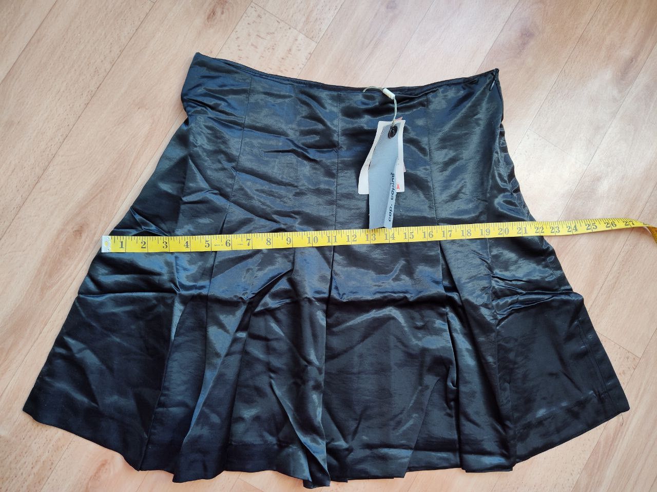 Cop Copine Cop Copine Black Pleated Skirt sz M waist 15" Size 30" / US 8 / IT 44 - 4 Thumbnail