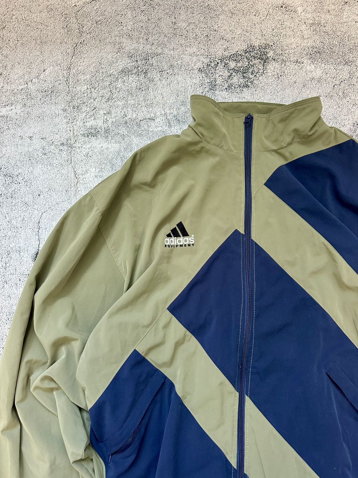 Adidas Vintage Adidas Equipment Double-Sided Jacket Big Logo E Size US L / EU 52-54 / 3 - 5 Thumbnail