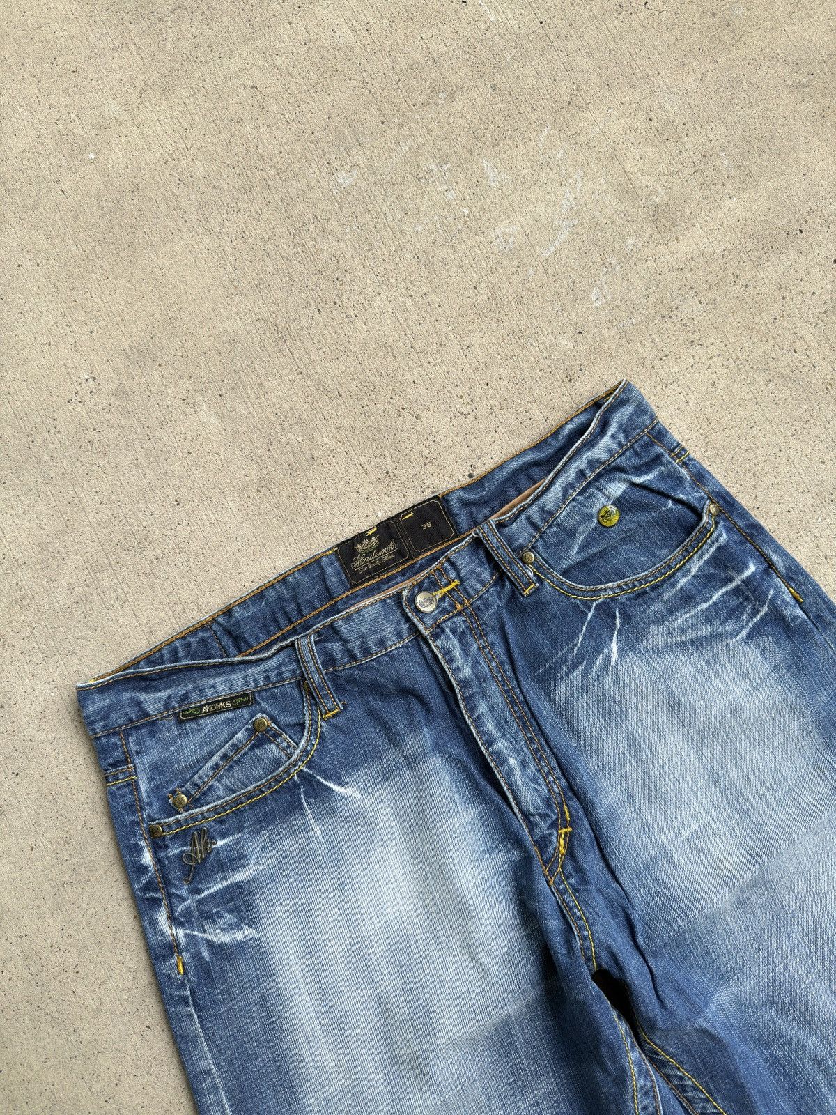 Akademiks Akademiks Y2K faded flare jeans with embroidered details Size US 36 / EU 52 - 4 Thumbnail