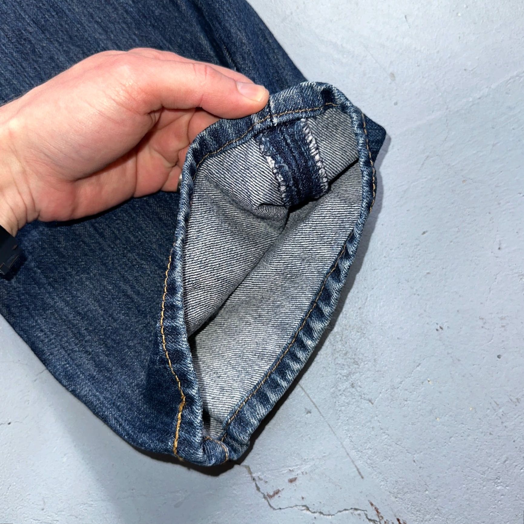 Levi's VINTAGE Levi's Jeans 501 36x32 Medium Blue Levi's 501 Series Straight 90s Mens Jeans Size US 36 / EU 52 - 4 Thumbnail