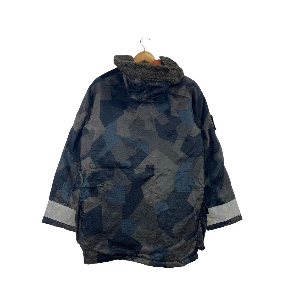 Vintage Vintage 291295=HOMME Fur Hood Geometric Camo Parka Jacket Size US L / EU 52-54 / 3 - 8 Thumbnail