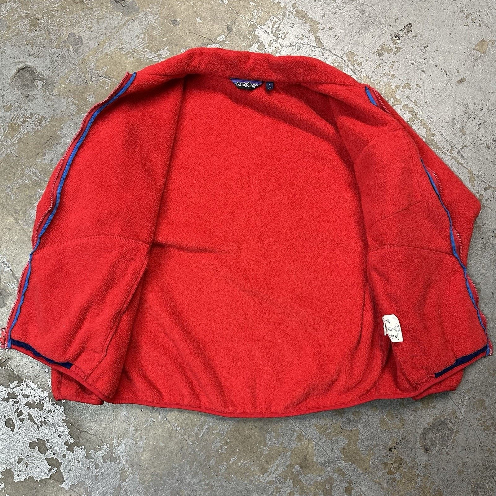 Patagonia × Vintage Vintage 90s Patagonia Red Fleece Zip Up Jacket Deep Pile Size US L / EU 52-54 / 3 - 3 Thumbnail