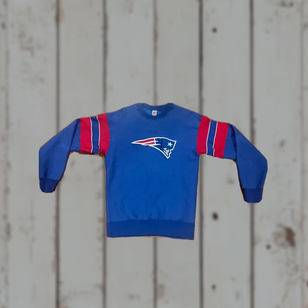 Vintage VINTAGE Legends Athletic New England Patriots Crewneck Pullover Shirt Men M Blue Embroidered Logo 90s Sports Size US M / EU 48-50 / 2 - 1 Thumbnail