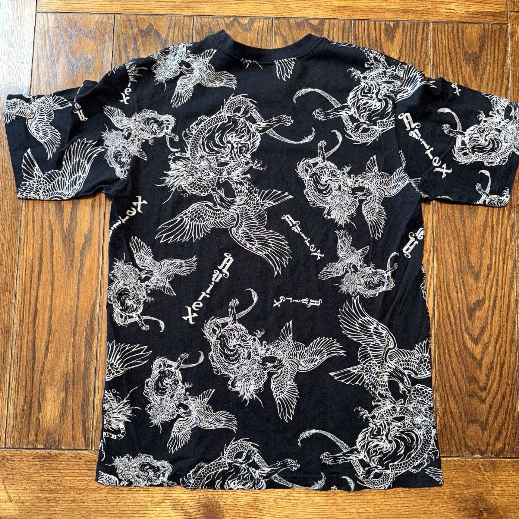 Avirex VINTAGE Avirex Shirt XL All Over Print Animal Bird Black Sliver Sparkle Crew Neck Short Sleeve Men T-Shirt Y2K Grunge Skater Size US XL / EU 56 / 4 - 6 Thumbnail