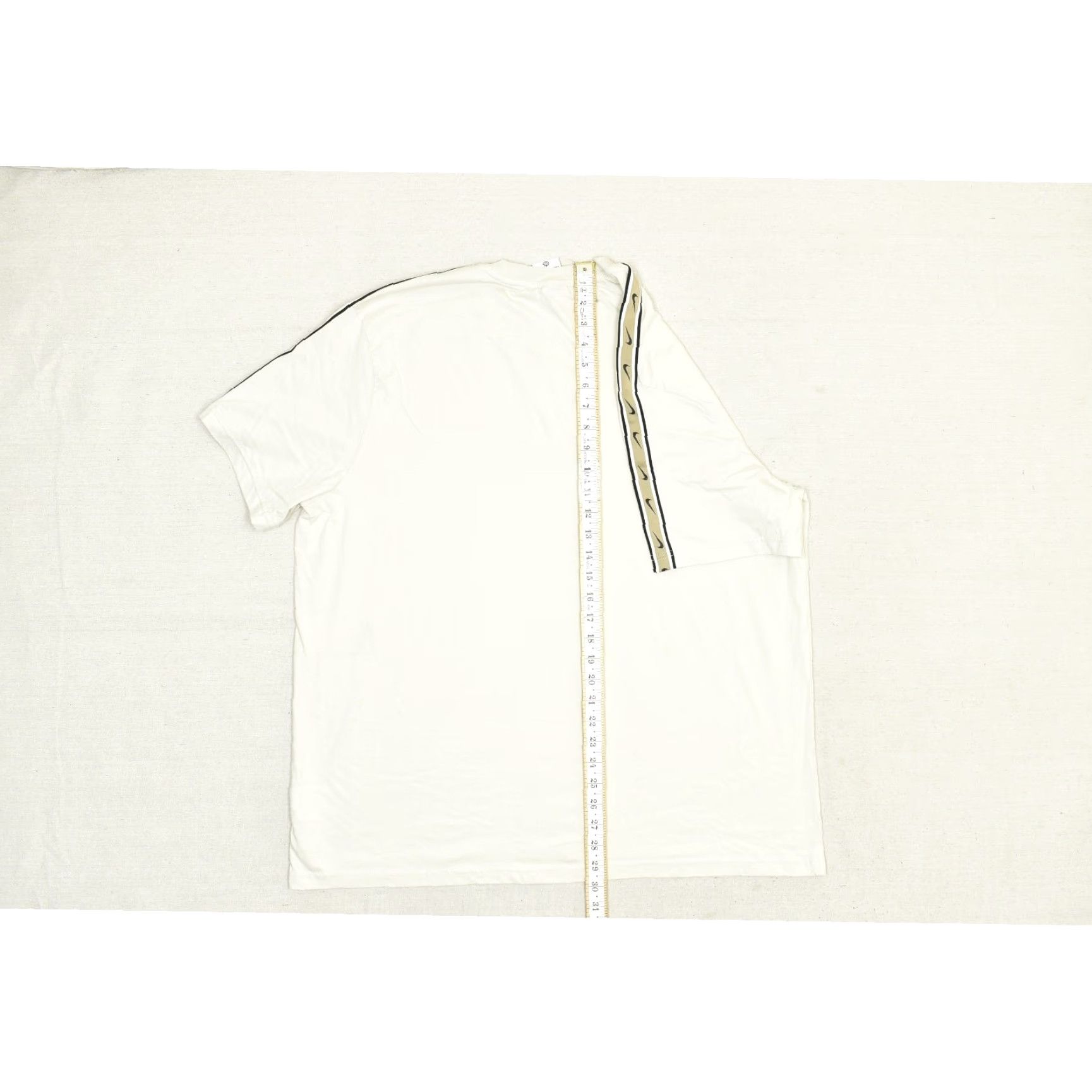 Nike Nike Men's T-Shirt White Black Gold Swoosh Stripes XXL Regular Size Short Sleeve Crew Neck Shirt Size US XXL / EU 58 / 5 - 6 Thumbnail