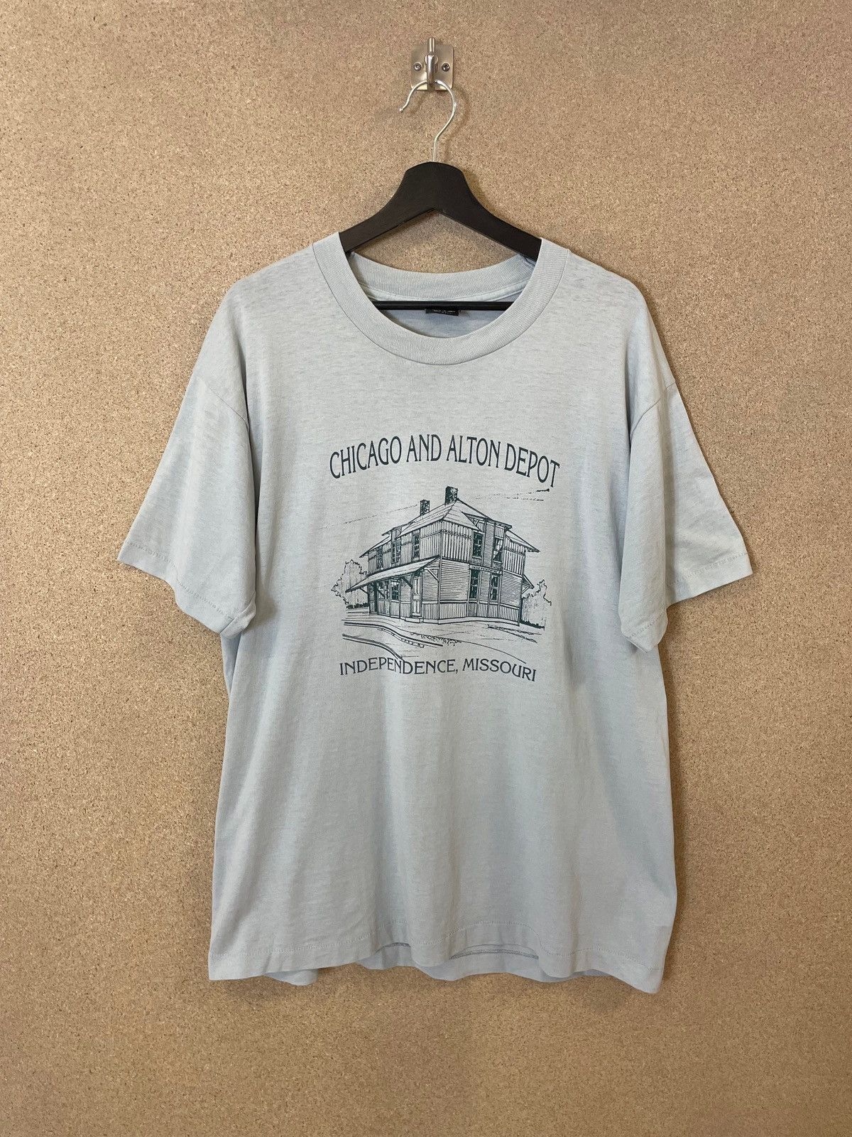Vintage Vintage Chicago And Alton Depot Missouri 90s Tee - XL Size US XL / EU 56 / 4 - 1 Thumbnail