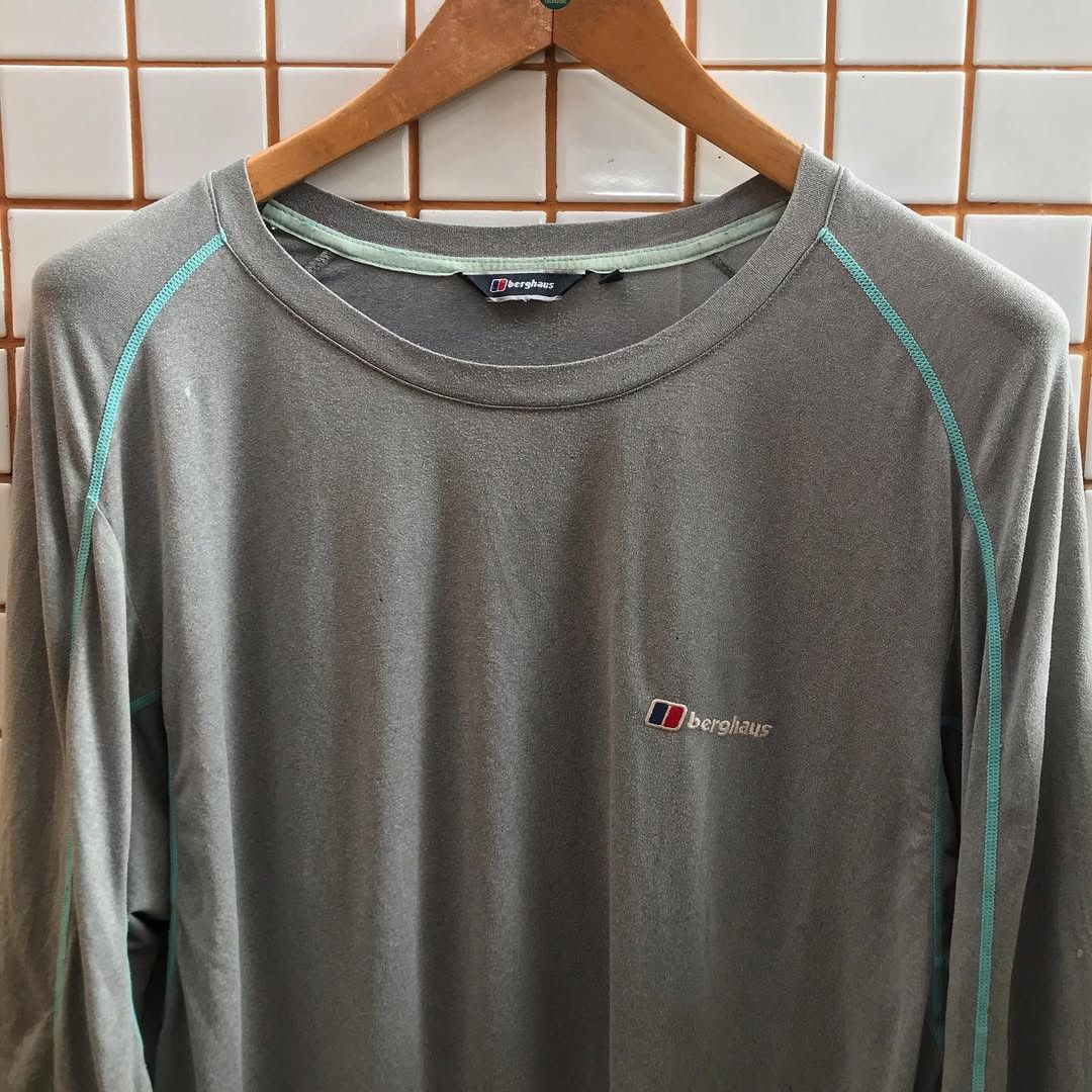 Berghaus × The Mountain Berghaus sweater Jumper Baselayer jersey Smooth Material Size US L / EU 52-54 / 3 - 6 Thumbnail