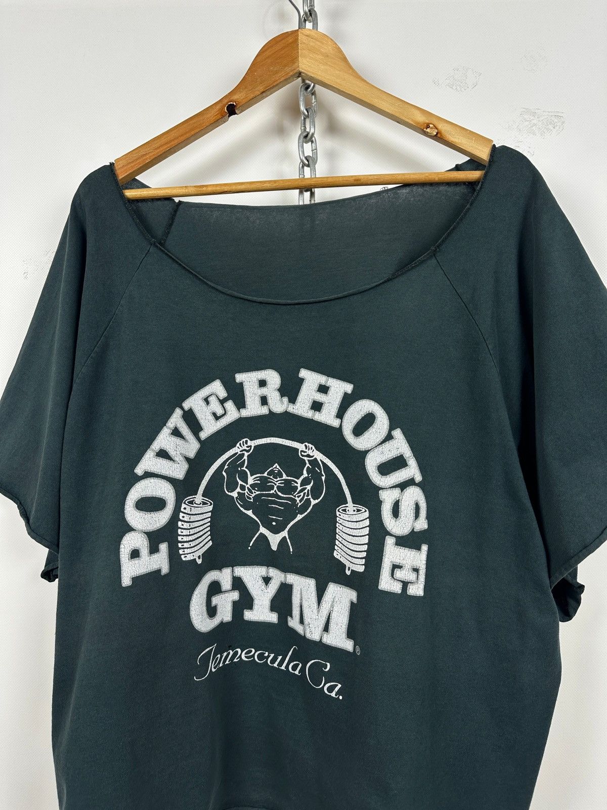 Vintage 90s Vintage Powerhouse Gym Temecula Ca Faded Black T-Shirt Size US XL / EU 56 / 4 - 3 Thumbnail