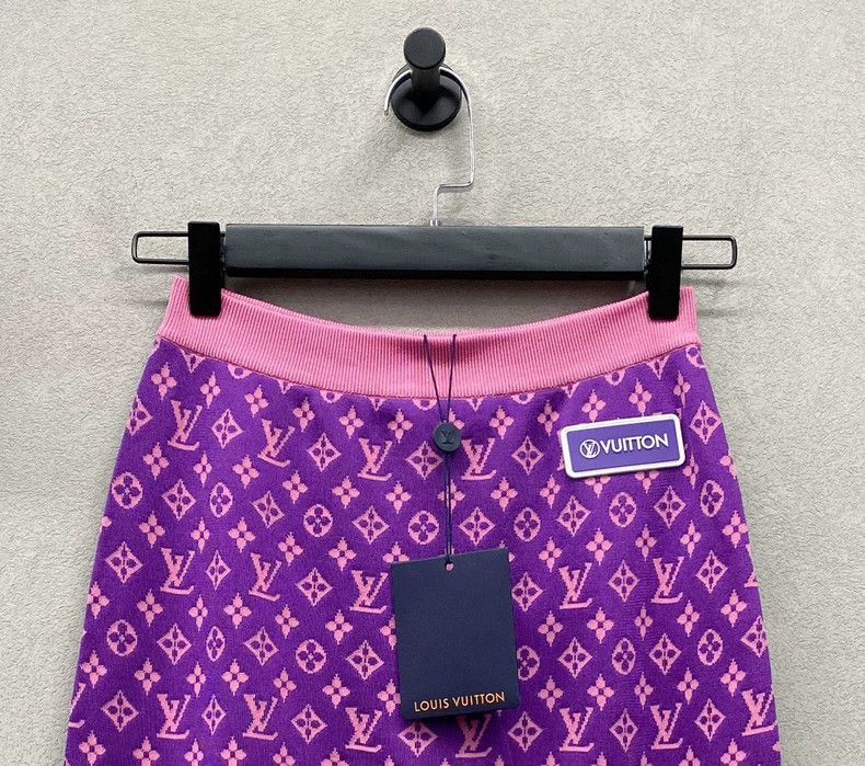 Louis Vuitton Louis Vuitton size s Purple Jacquard Straight Skirt 2503-N Size 25" / US 0 / IT 36 - 4 Thumbnail