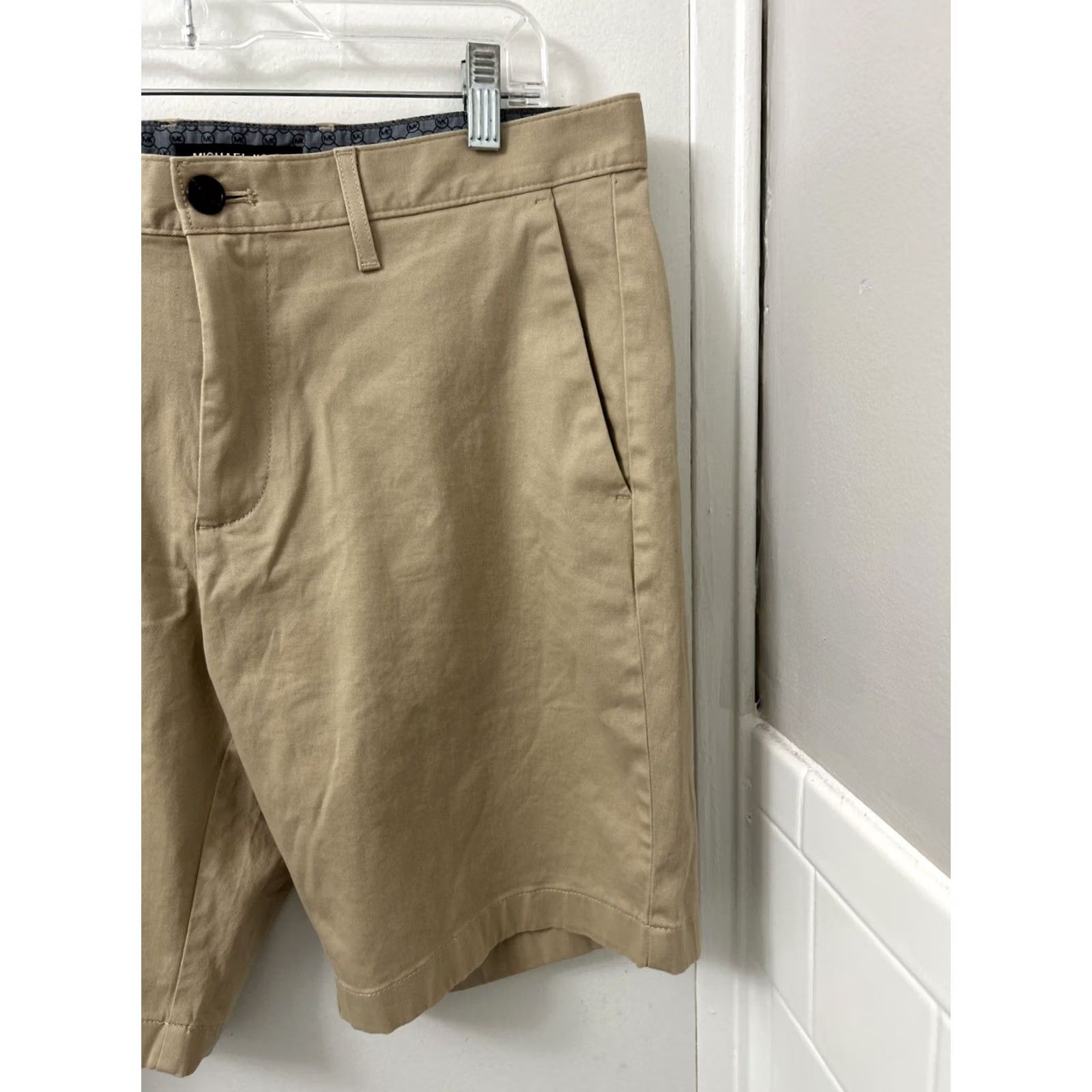 Michael Kors Michael Kors Chino Shorts Mens Sz 32 Tan Khaki 8.5” Inseam Pockets MSRP 8 Size US 33 - 3 Thumbnail