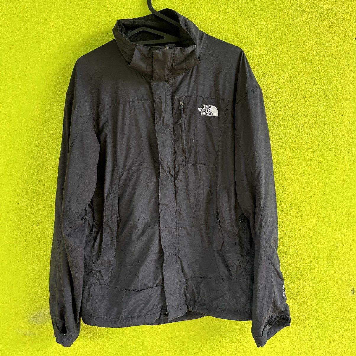 The North Face Vintage The North Face Hyvent Distressed Jacket Size US M / EU 48-50 / 2 - 1 Thumbnail